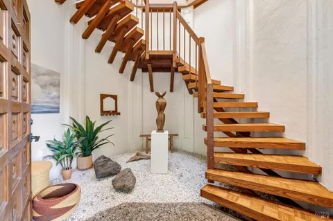 $1,995,000 | 155 De Burgh Drive, San Anselmo, CA 94960