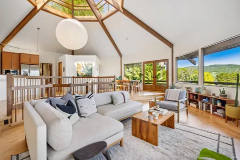 $1,995,000 | 155 De Burgh Drive, San Anselmo, CA 94960