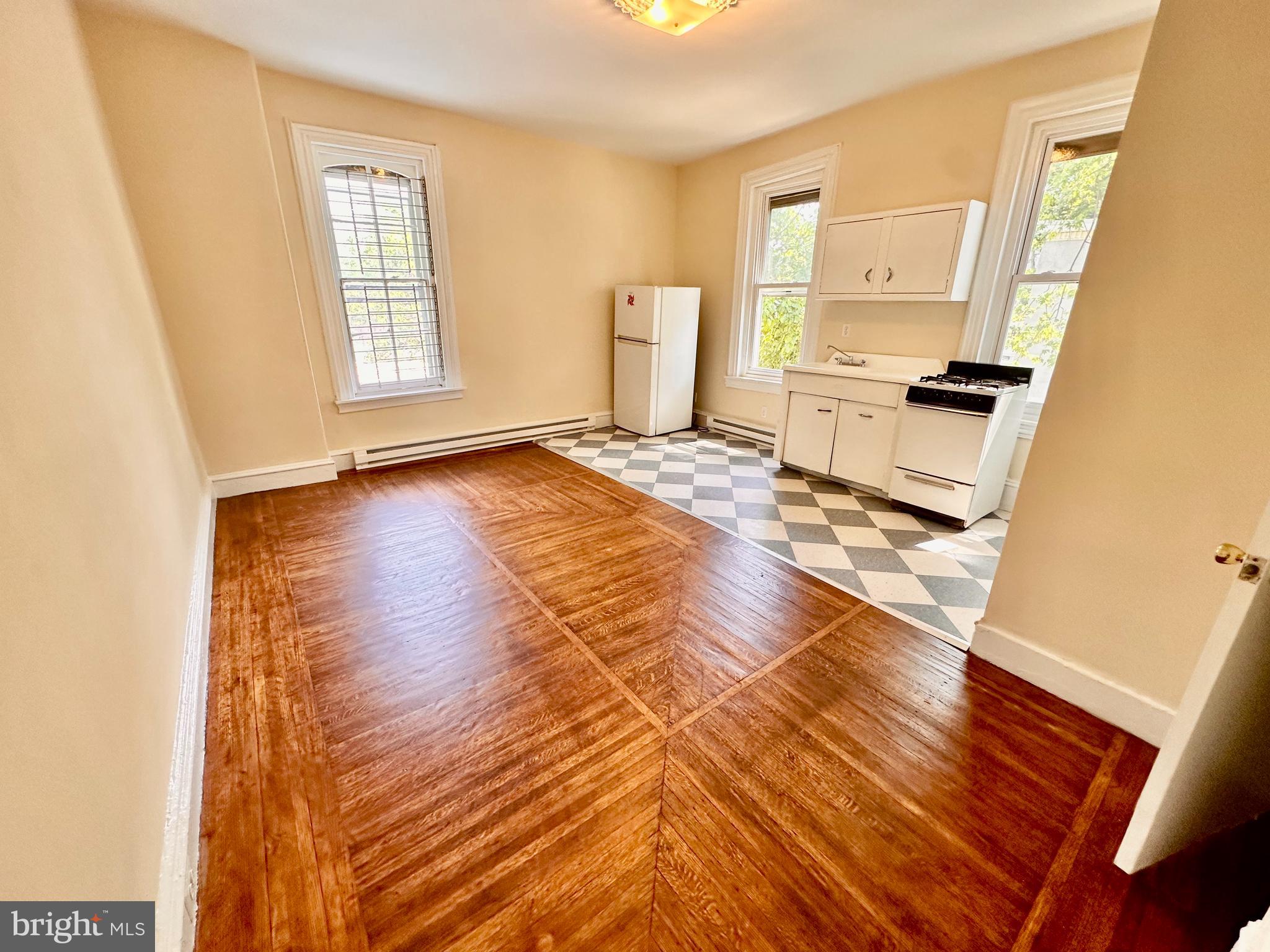 116 Apsley Street, Unit 2R Philadelphia, PA 19144 - Photo 2 of 9
