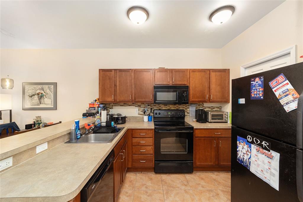 2915 Southwest 35th Place, Unit 102 Gainesville, FL 32608 - Photo 6 of 32