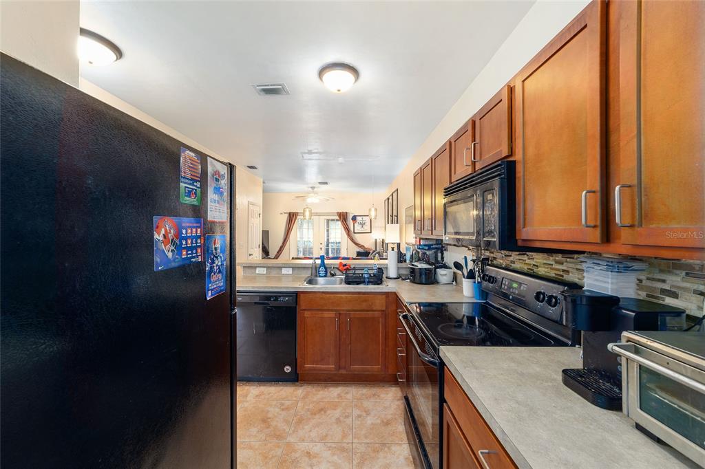 2915 Southwest 35th Place, Unit 102 Gainesville, FL 32608 - Photo 7 of 32