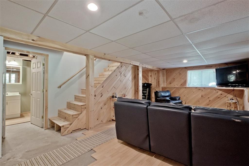 192 Middle Road Naples, ME 04055 - Photo 24 of 31 Photo