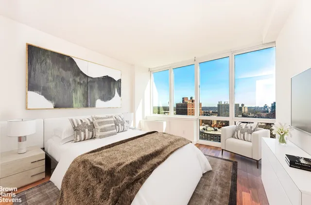 $849,000 | 640 West 237th Street, Unit 11A | Riverdale