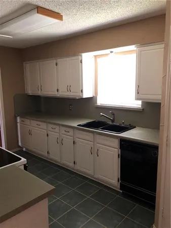$1,975 | 55 Morrow Drive, Bedford, TX 76021