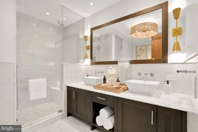 $999,900 | 300 International Drive, Unit 1905, Baltimore, MD 21202