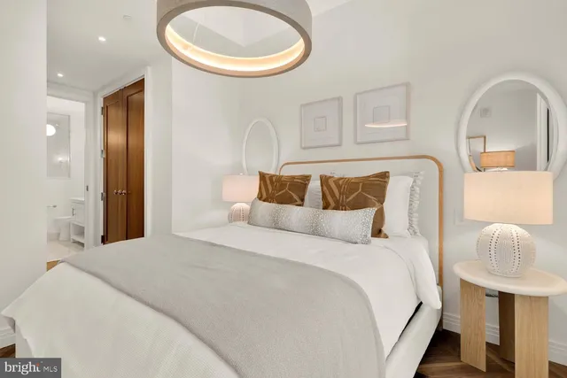 $999,900 | 300 International Drive, Unit 1905, Baltimore, MD 21202