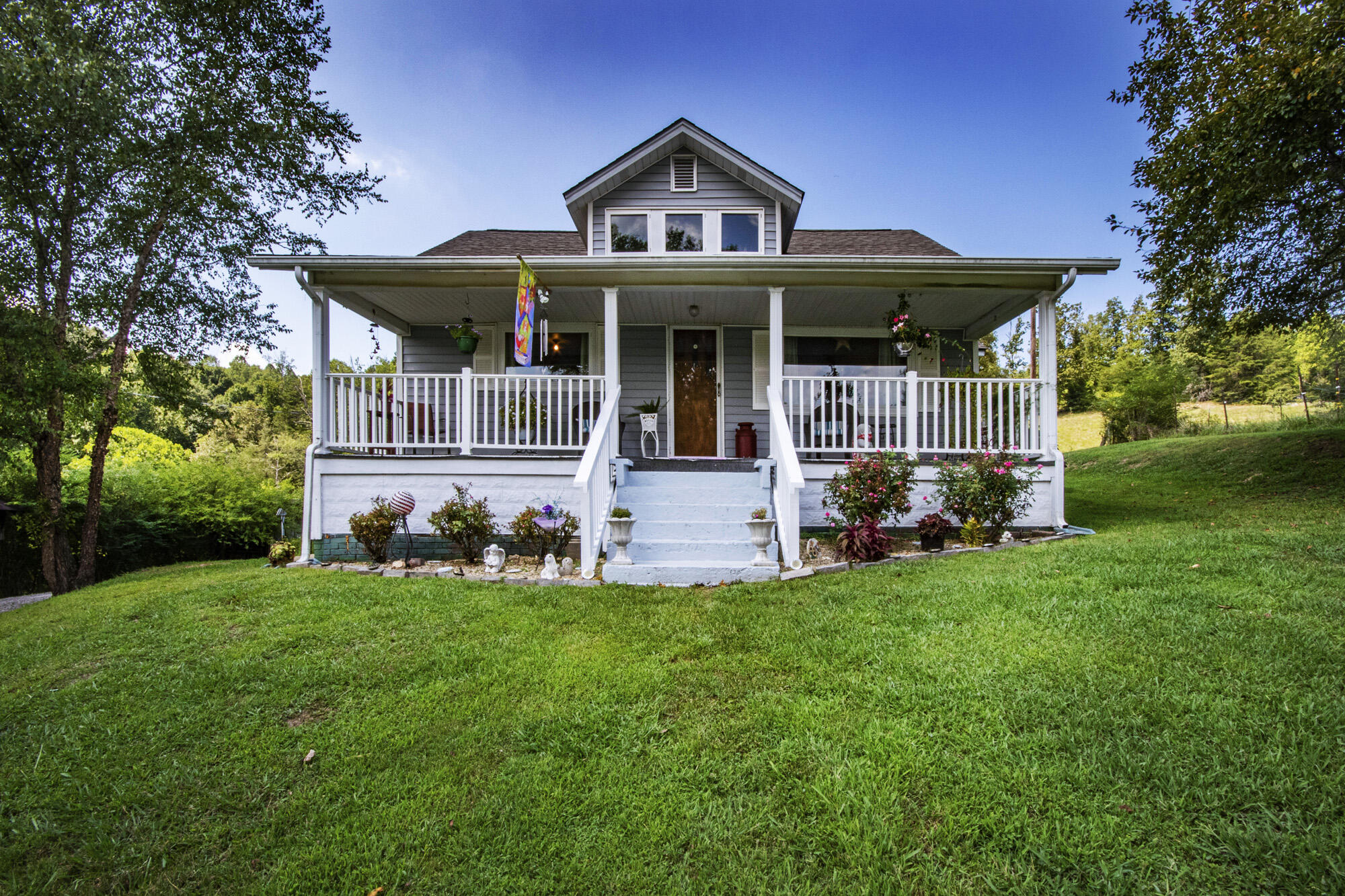 3982 Hickory Valley Road Andersonville, TN 37705 - Photo 2 of 36 V19A1635
