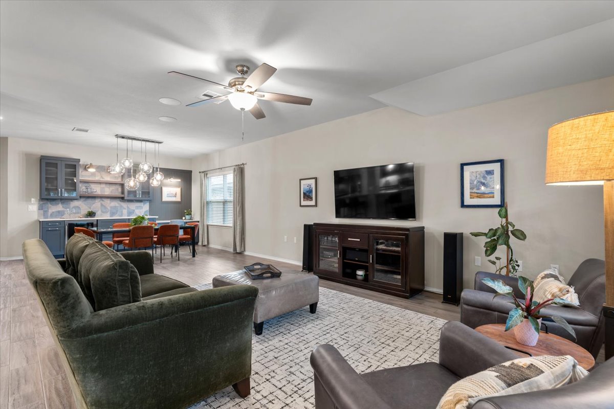 7321 Sentry Path Austin, TX 78744 - Photo 2 of 34