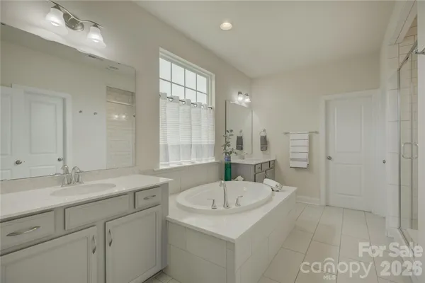 $864,000 | 17204 Saranita Lane, Charlotte, NC 28278