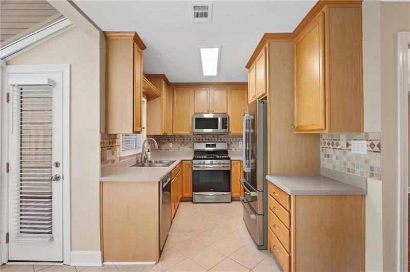 112 Mt Vernon Circle Atlanta, GA 30338 - Photo 15 of 42