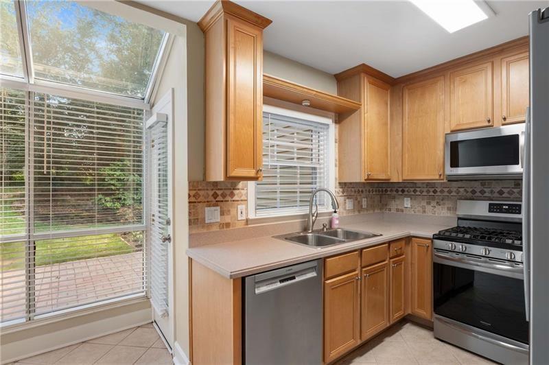 112 Mt Vernon Circle Atlanta, GA 30338 - Photo 16 of 42