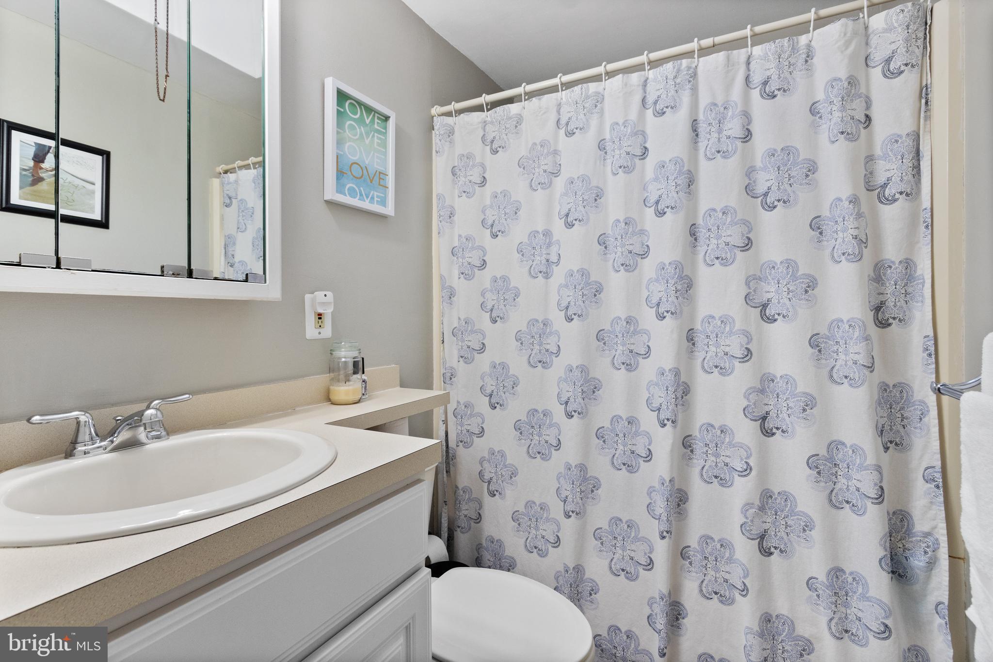 10808 Pedrick Road Philadelphia, PA 19154 - Photo 15 of 26