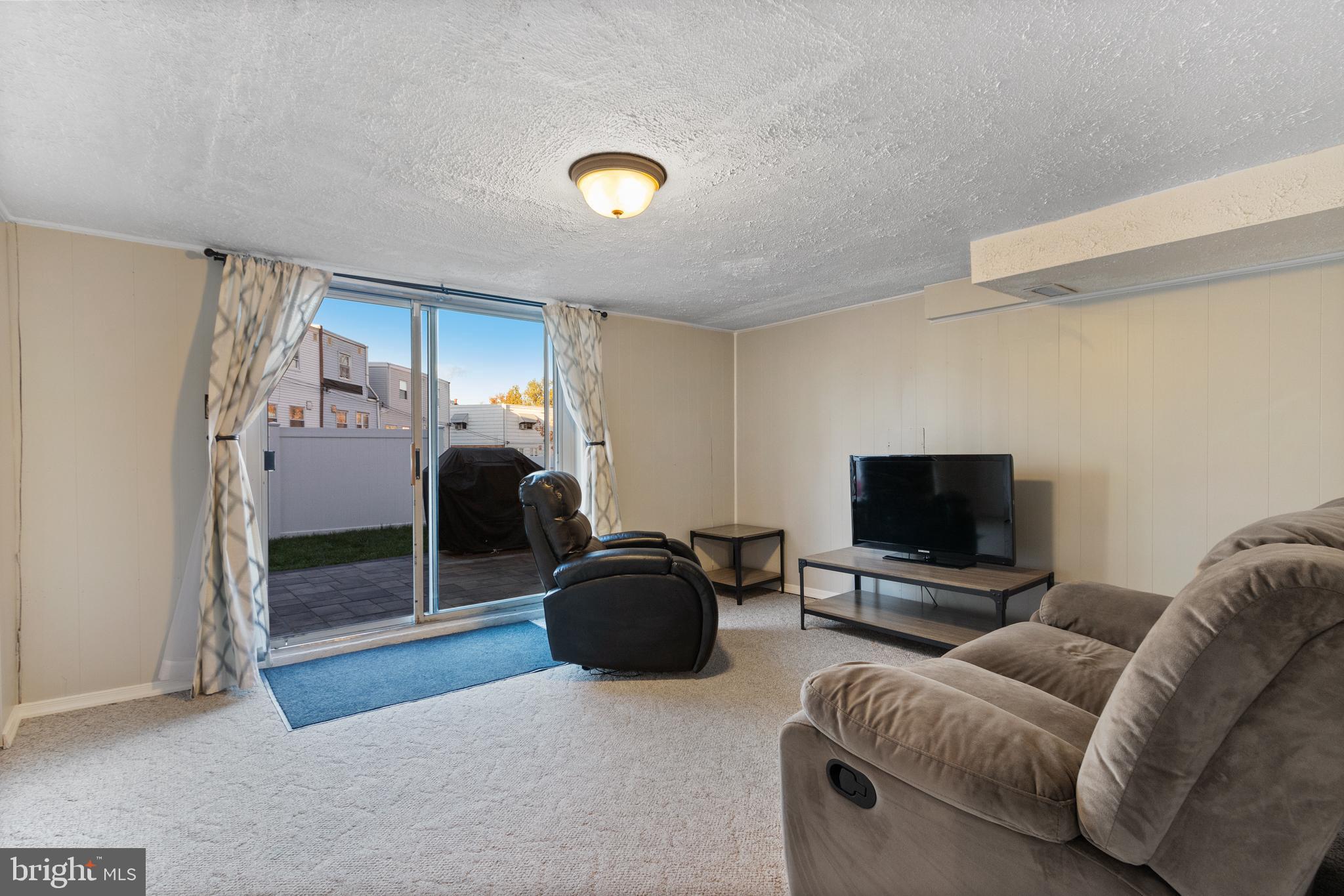 10808 Pedrick Road Philadelphia, PA 19154 - Photo 19 of 26