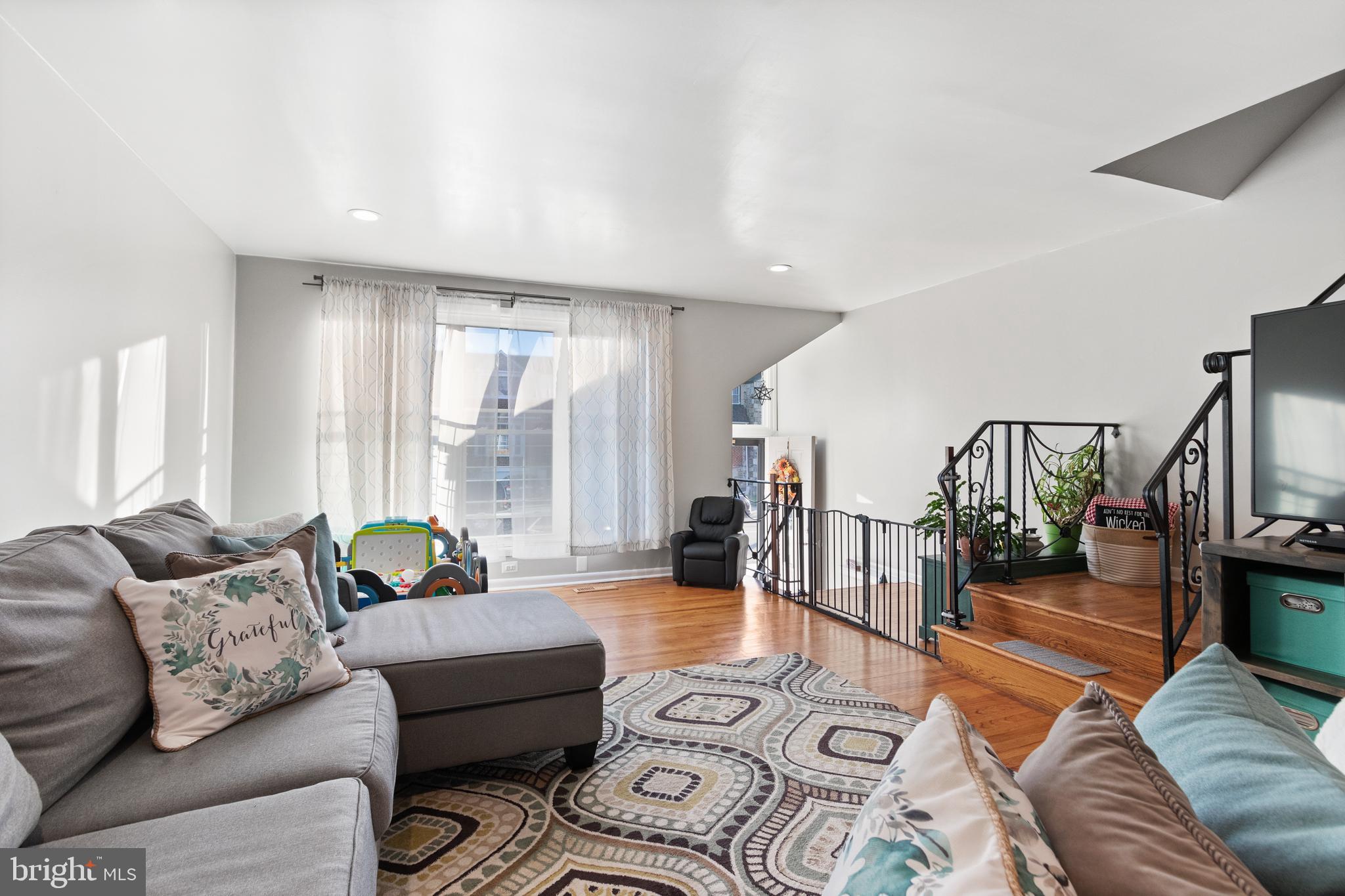 10808 Pedrick Road Philadelphia, PA 19154 - Photo 5 of 26