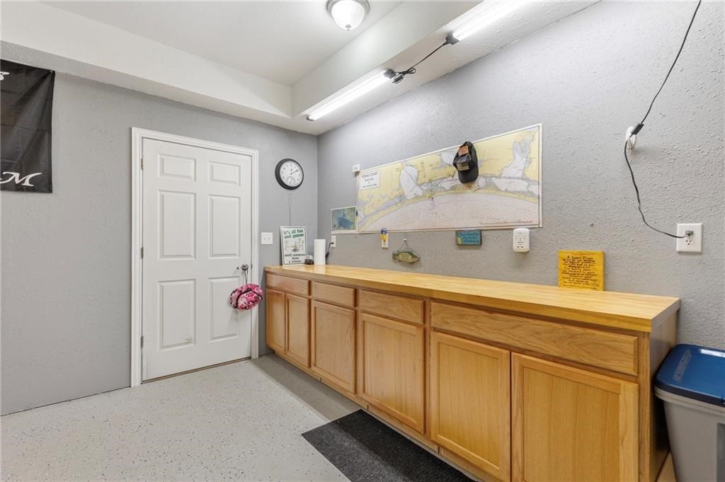 39 Front Street Rockport, TX 78382 - Photo 25 of 38