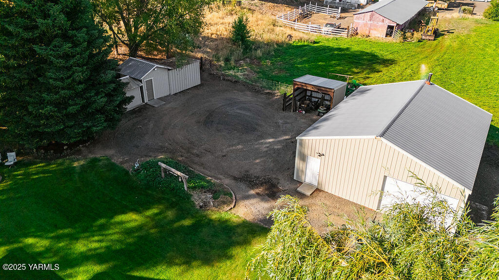 790 Cook Road Yakima, WA 98908 - Photo 38 of 46 an aerial view of a house with pool