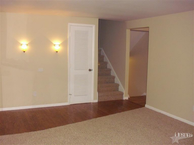 4038 Maplecrest Road Fort Wayne, IN 46815 - Photo 4 of 11