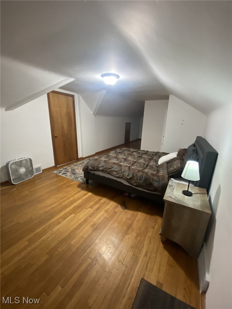 5901 Pearl Road Cleveland, OH 44130 - Photo 16 of 33