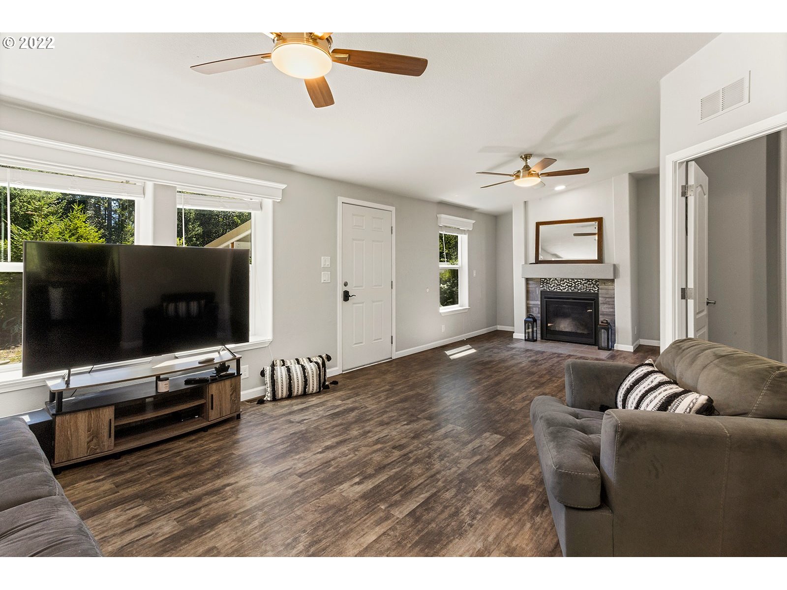 111 Heslen Road Carson, WA 98610 - Photo 6 of 25 Great Room