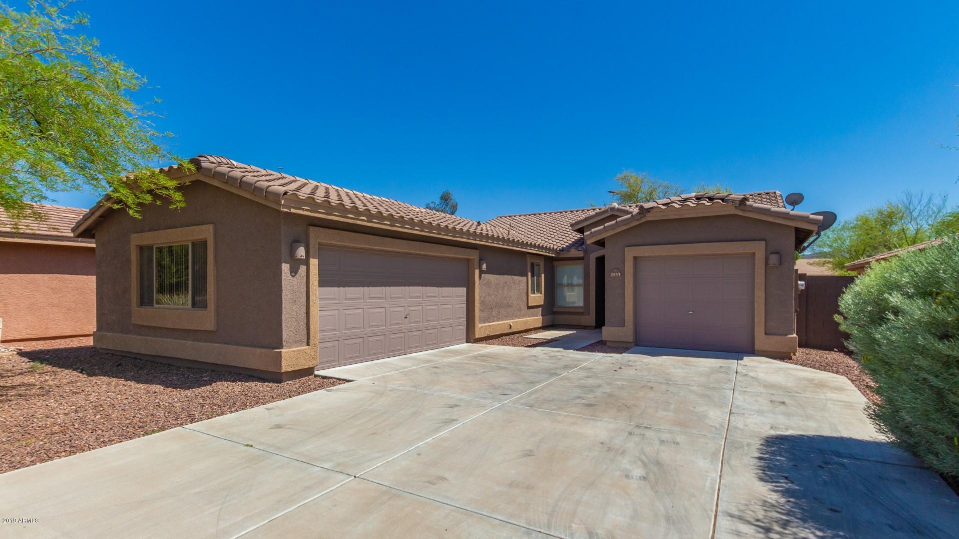 2533 West Darrel Road Phoenix, AZ 85041 - Photo 2 of 20 Darrel (2)