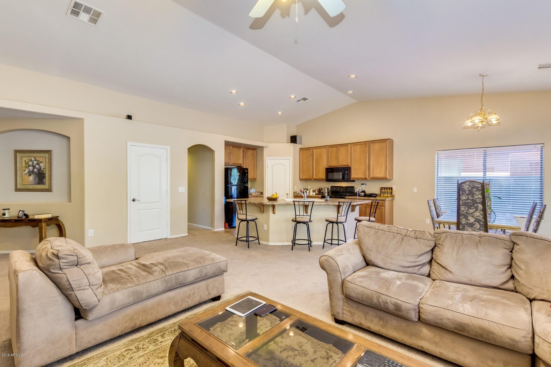 2533 West Darrel Road Phoenix, AZ 85041 - Photo 4 of 20 Darrel (6)