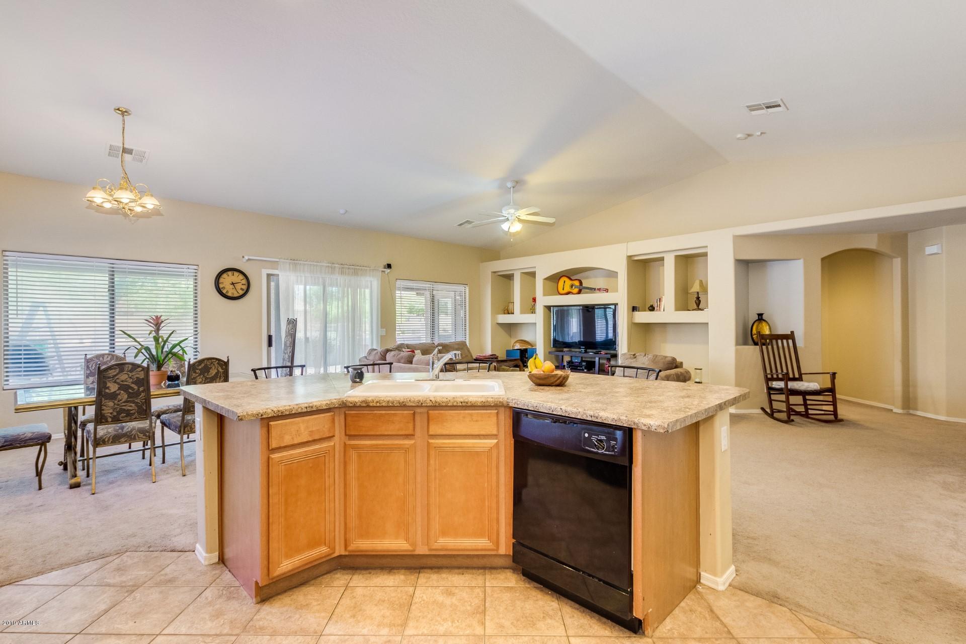 2533 West Darrel Road Phoenix, AZ 85041 - Photo 6 of 20 Darrel (8)