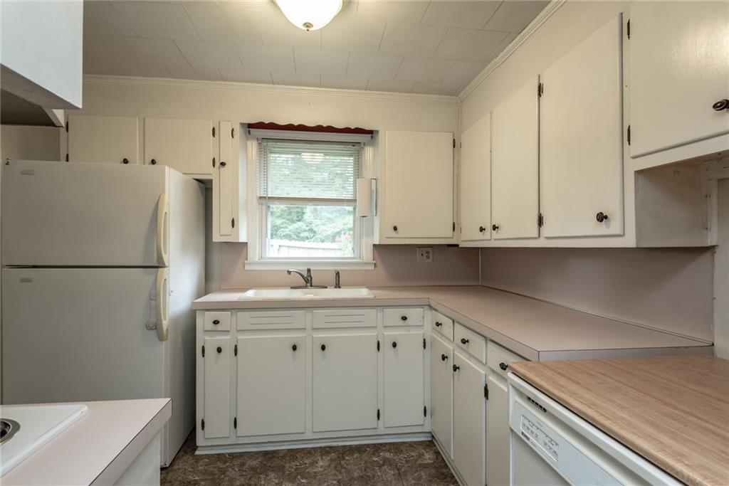 1037 Little Road Newton, NC 28658 - Photo 10 of 44 Gallery Image 10