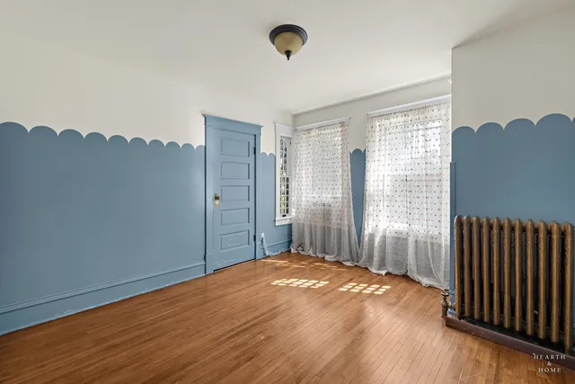 $425,000 | 84 North Walkup Avenue, Crystal Lake, IL 60014