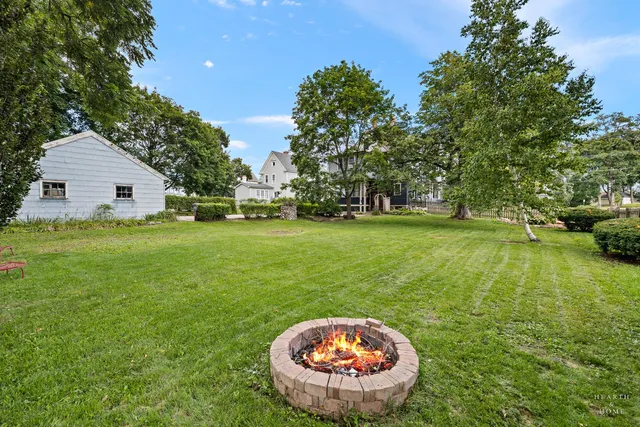 $425,000 | 84 North Walkup Avenue, Crystal Lake, IL 60014