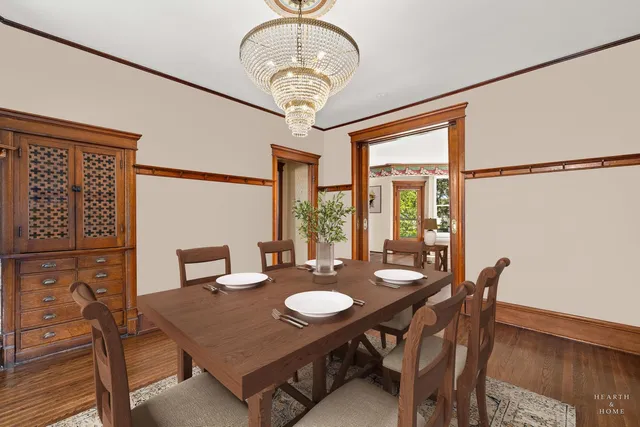 $425,000 | 84 North Walkup Avenue, Crystal Lake, IL 60014