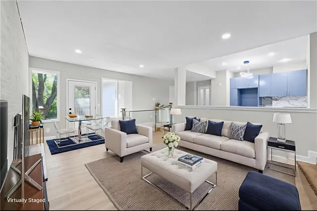 $699,000 | 7019 West 69th Terrace, Overland Park, KS 66204