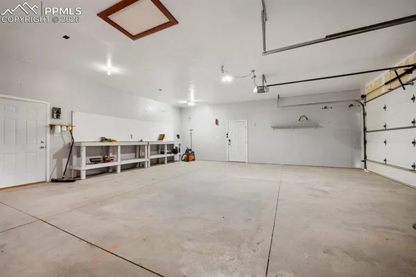 a view of a garage