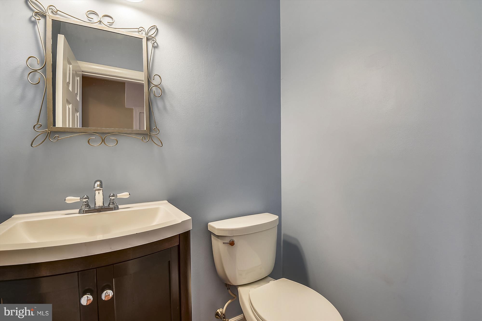 2019 Gresham Lane Davidsonville, MD 21035 - Photo 32 of 85 Main Level Powder room