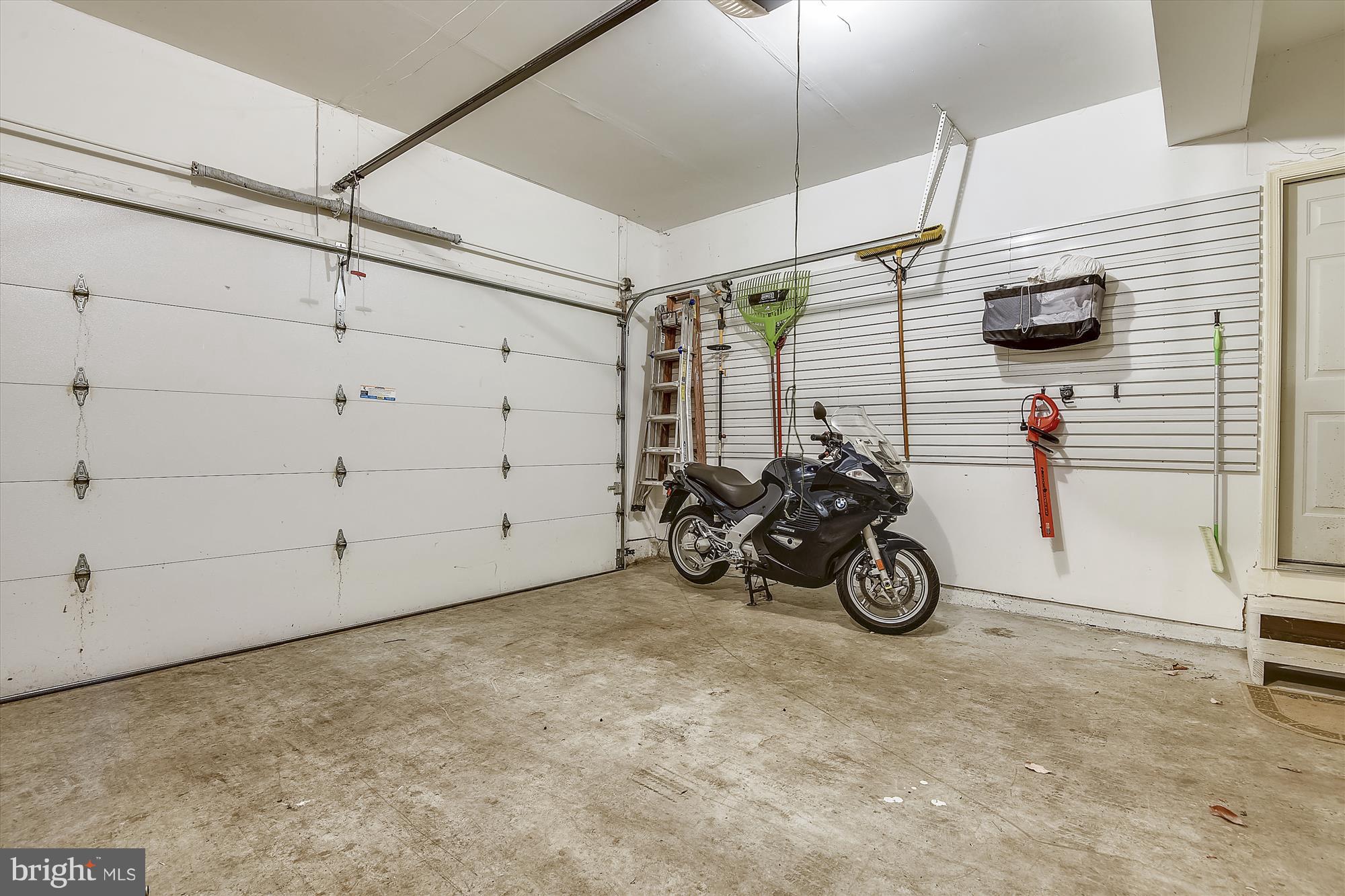 2019 Gresham Lane Davidsonville, MD 21035 - Photo 35 of 85 Garage w/ racks for Gladiator Cabs. & yard eqpt.