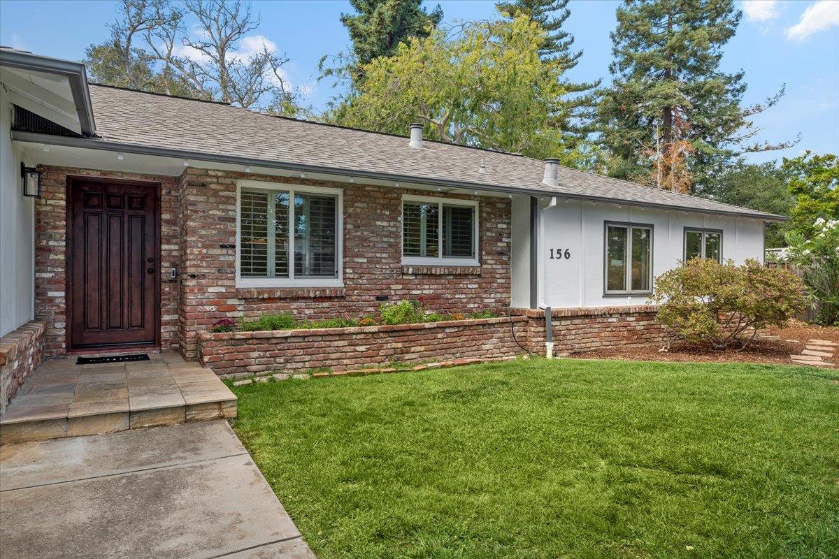 front view of house with a yard