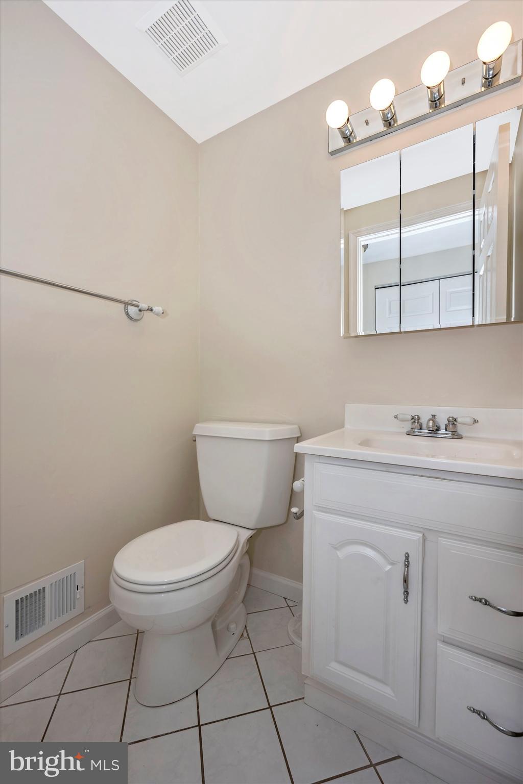 17643 Kohlhoss Road Poolesville, MD 20837 - Photo 11 of 38