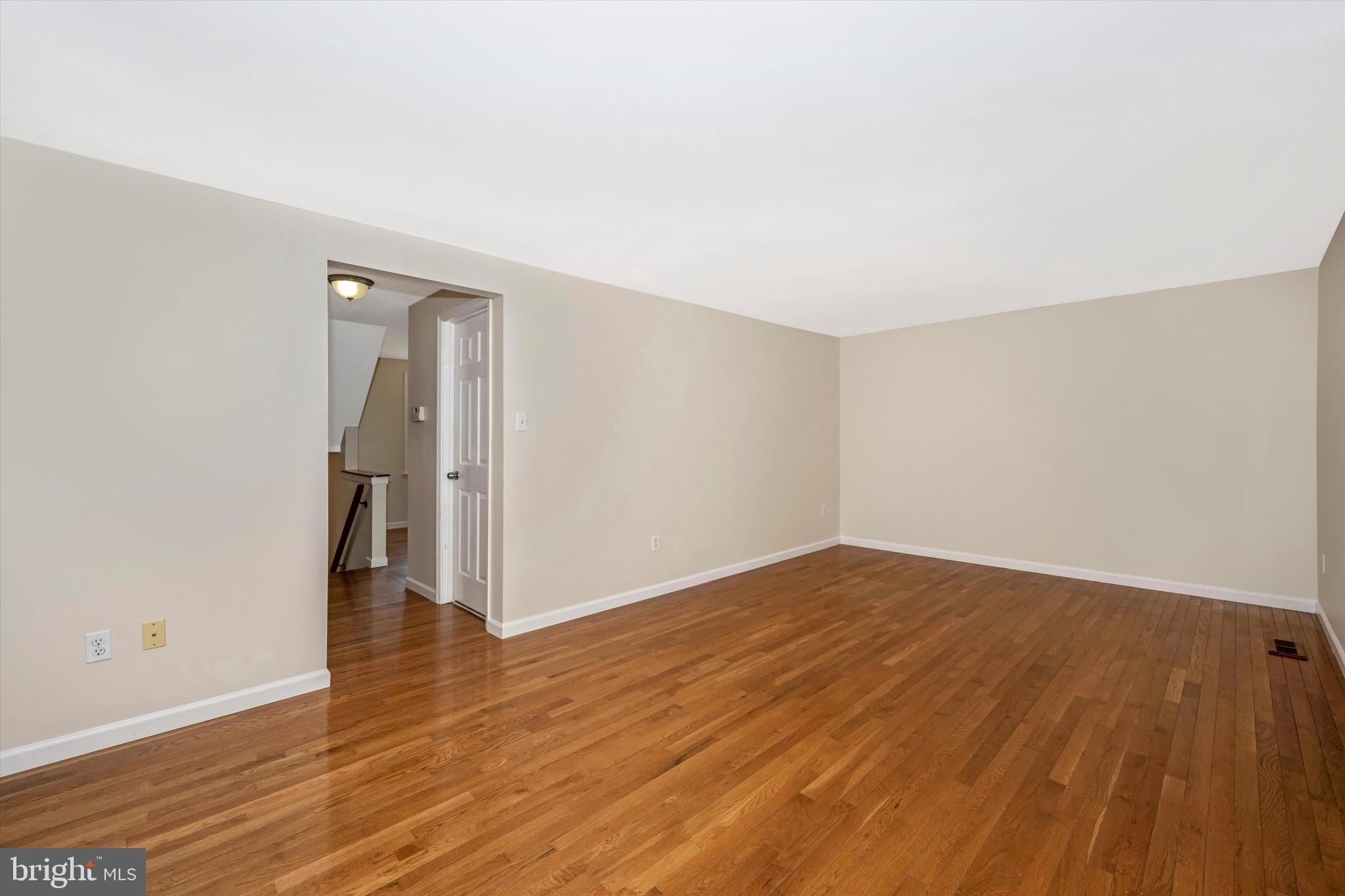 17643 Kohlhoss Road Poolesville, MD 20837 - Photo 13 of 38