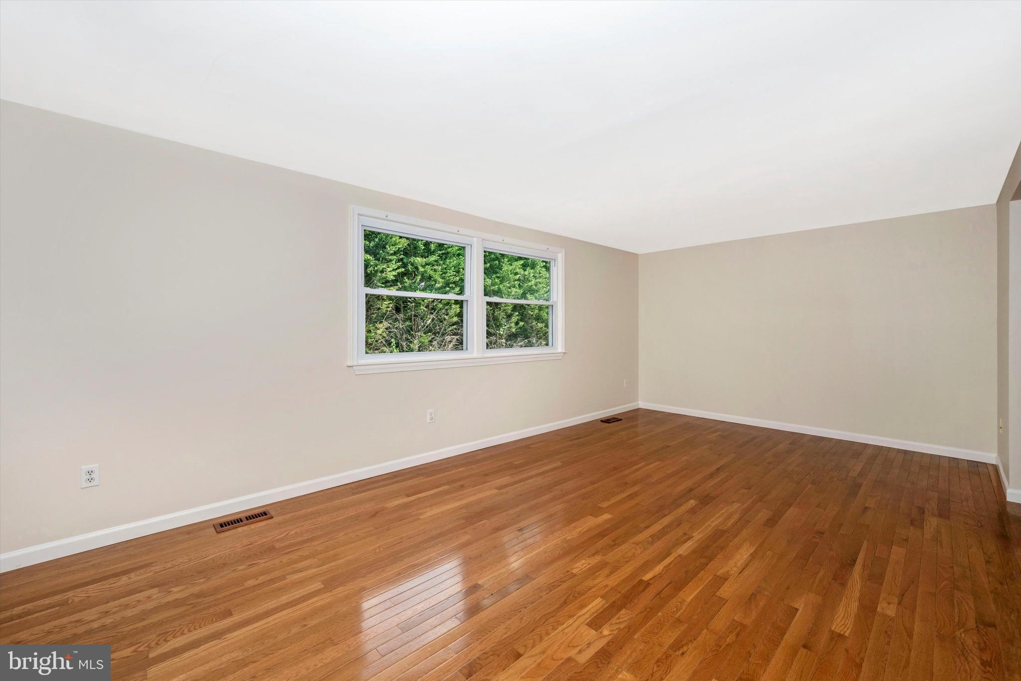 17643 Kohlhoss Road Poolesville, MD 20837 - Photo 14 of 38