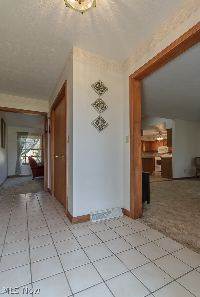 4015 Lake Road West Ashtabula, OH 44004 - Photo 3 of 22 Gallery Image 3