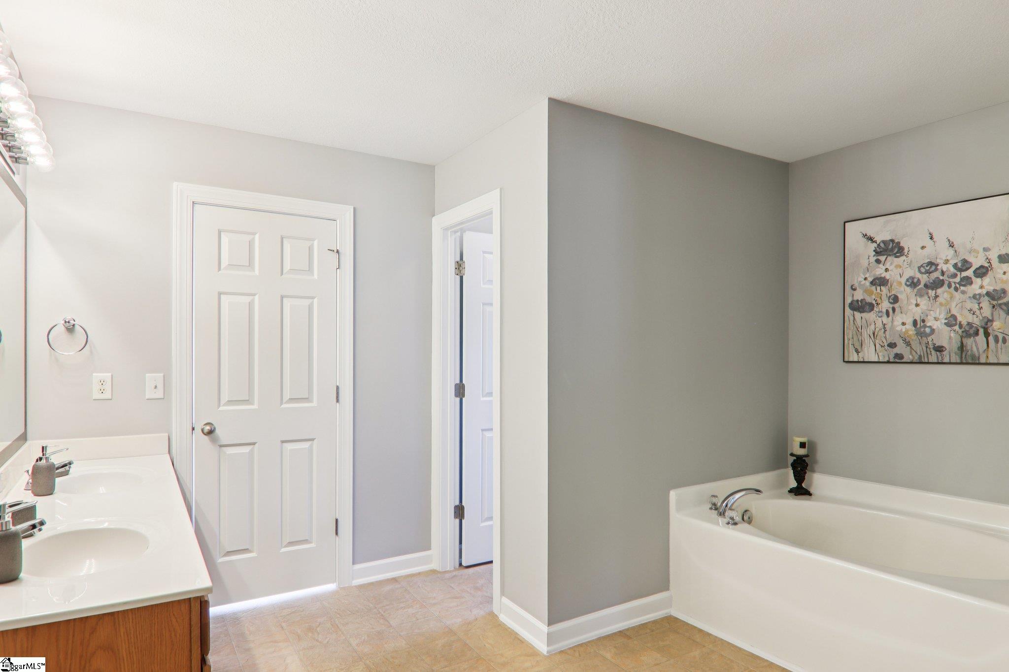 236 Worcester Lane Easley, SC 29642 - Photo 31 of 48