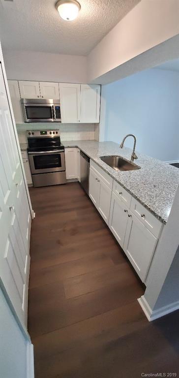 20109 Henderson Road, Unit G Cornelius, NC 28031 - Photo 4 of 25