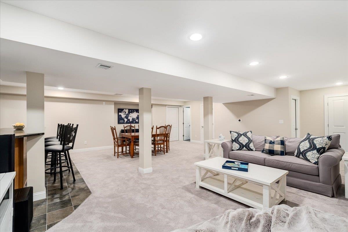 21 Moon Shadow Drive Pelham, NH 03076 - Photo 17 of 40