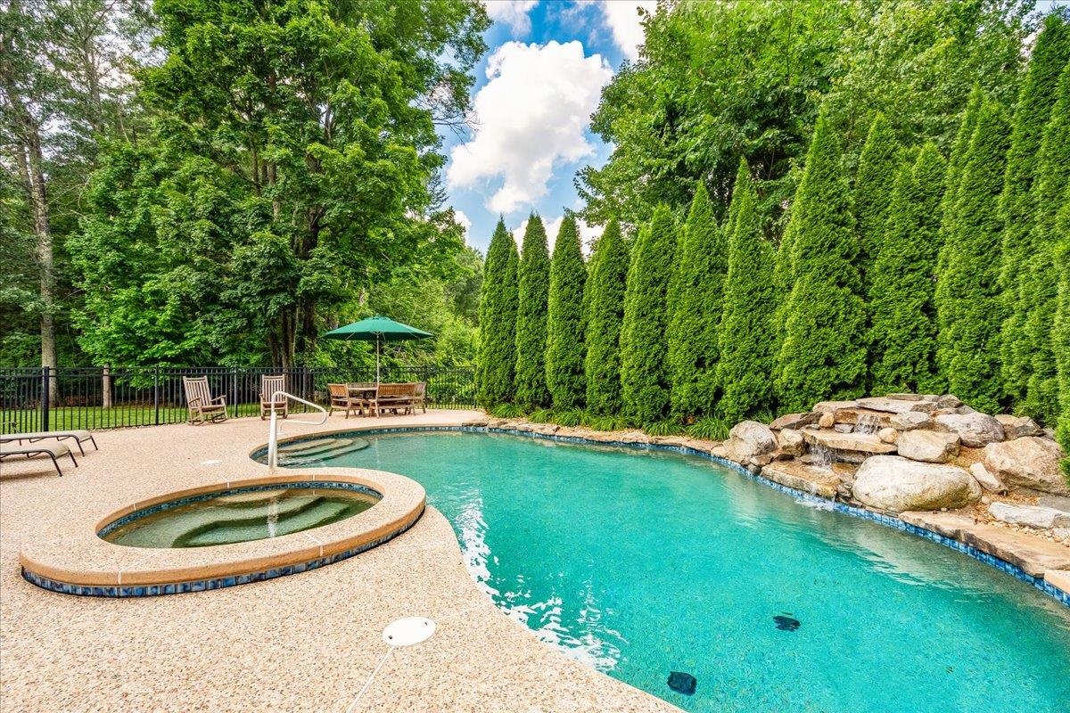 21 Moon Shadow Drive Pelham, NH 03076 - Photo 29 of 40