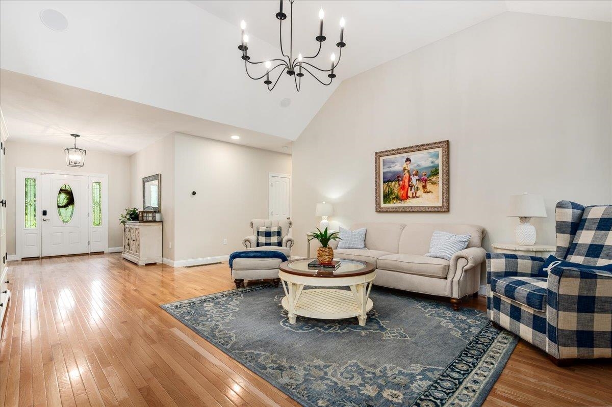 21 Moon Shadow Drive Pelham, NH 03076 - Photo 3 of 40