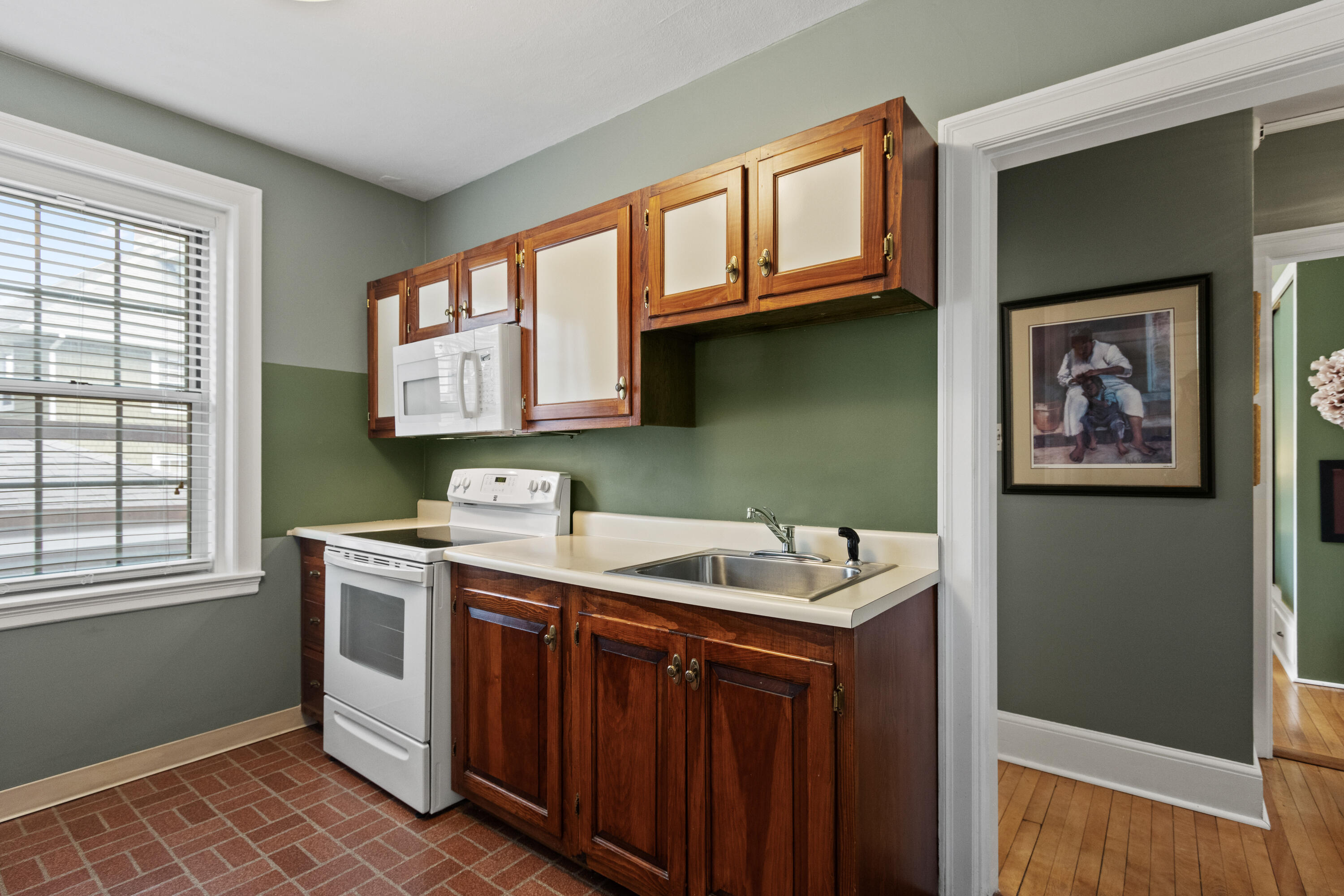 290 Baxter Boulevard, Unit F2 Portland, ME 04101 - Photo 8 of 28 290 Baxter Boulevard F2, Portland
