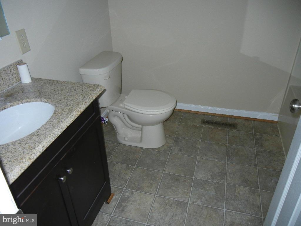 1200 Ripple Court Front Royal, VA 22630 - Photo 17 of 30 Bath