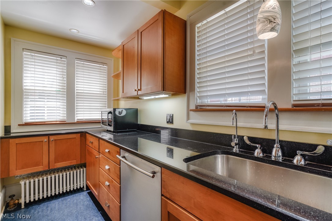 92 Grandin Road Akron, OH 44313 - Photo 10 of 35 Gallery Image 10