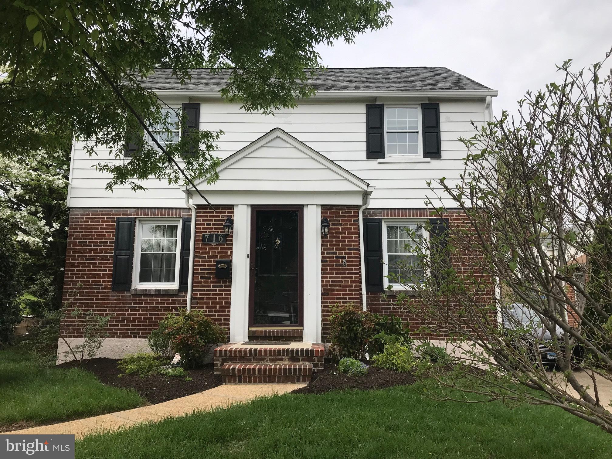 716 Devonshire Road Baltimore, MD 21229 - Photo 1 of 33