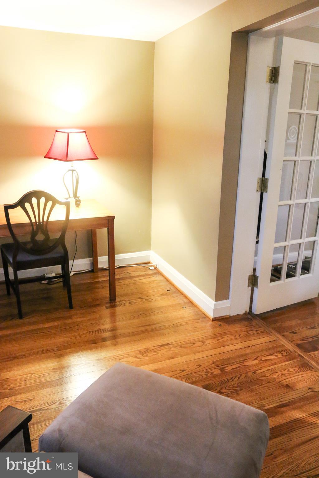 716 Devonshire Road Baltimore, MD 21229 - Photo 12 of 33