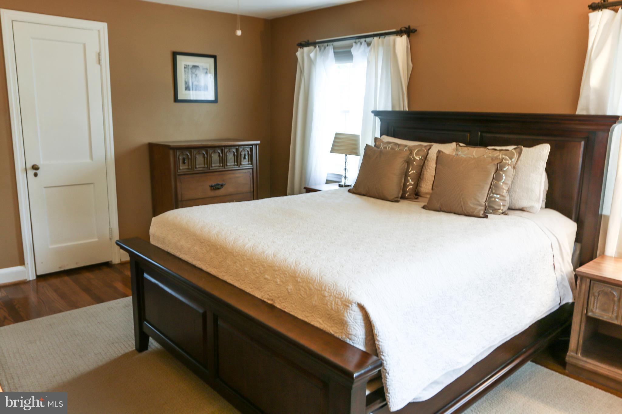 716 Devonshire Road Baltimore, MD 21229 - Photo 16 of 33